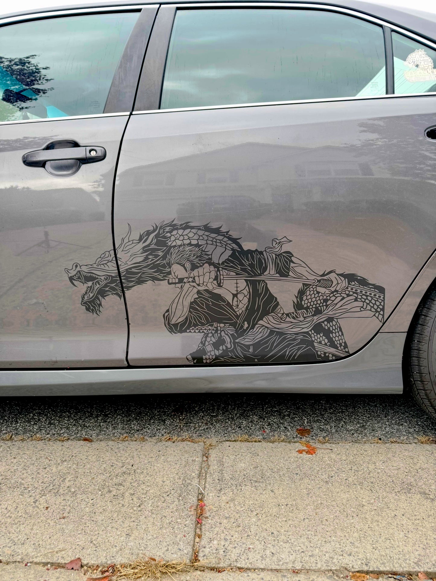 Dragon Zoro R with Dragon Large Decal