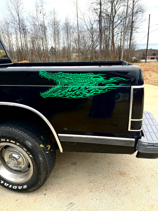 Crocodile with Flames Decal | Crocodile Flame Truck Vinyl Sticker | Aggressive Alligator Flame Car Decal for Trucks & SUVs |